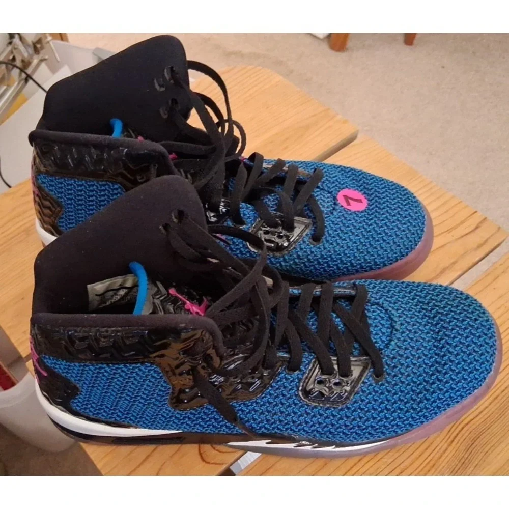 Nike Air Jordan Size 7Y BK YA-Dig and NY SHO-HUFF